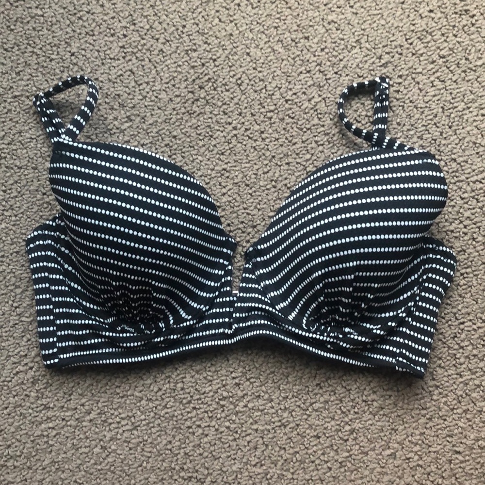 Xhilaration bikini top
